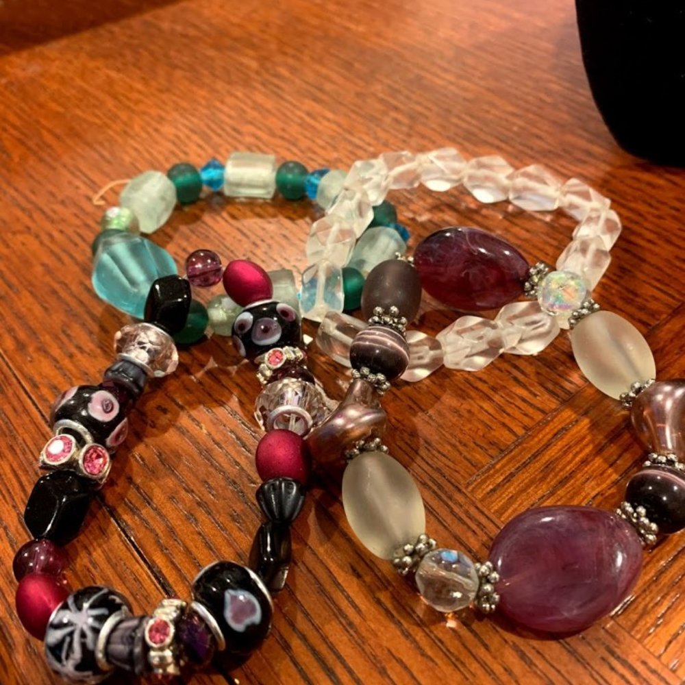 Set of 4 Stretchy beaded bracelets